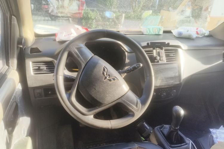 Used Wuling Rongguang 2019 1.2L S Van Standard Model with 5 Seats