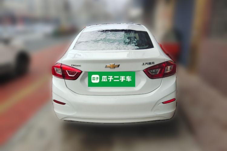 Used Chevrolet Cruze 2017 1.5L Automatic Pioneer Sunroof Edition
