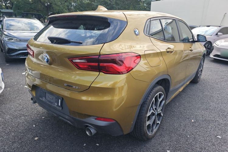 Used BMW X2 2018 sDrive25i Luxury Model with M Off-Road Package China V Emission Standard
