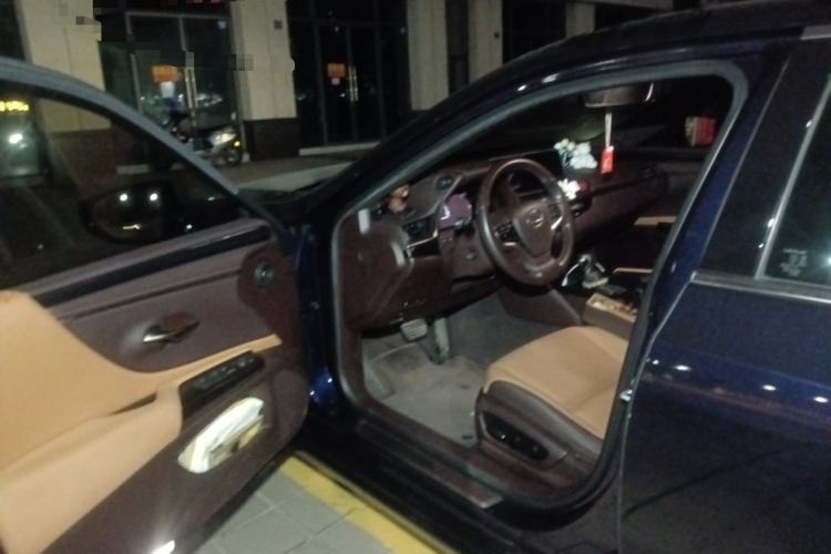 Used Lexus ES 2018 300h Premier Edition China V Standard
