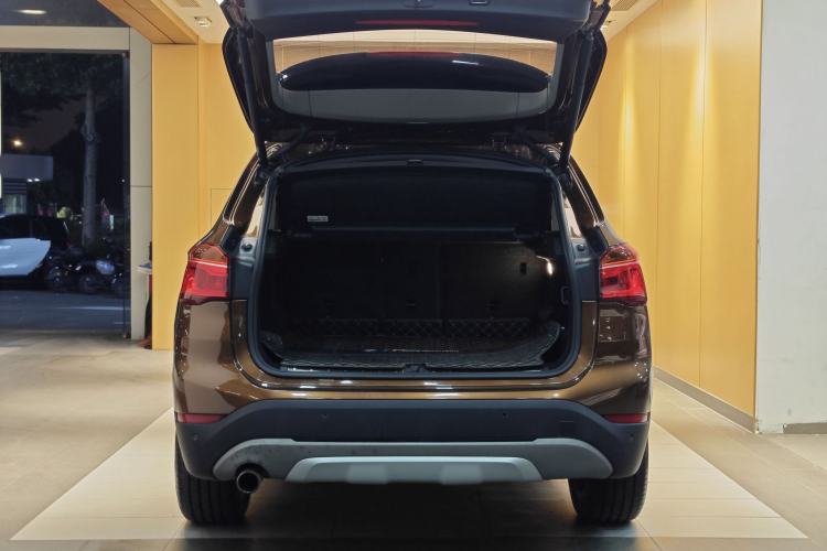 Used BMW X1 2016 sDrive18Li Luxury Model Trunk