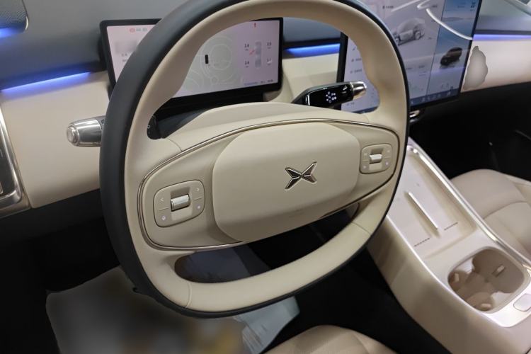 Used XPeng P7+ 2024 Long-Range Max Steering Wheel