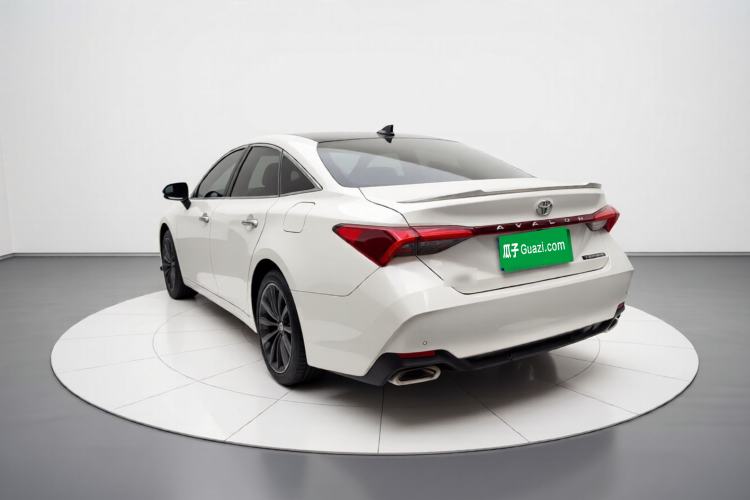 Used Toyota Avalon 2019 2.5L Touring Premium Version China VI Standard Exterior 3