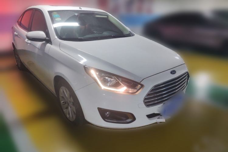 Used Ford Escort 2015 1.5L Automatic Fashion Model

