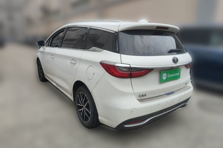 Used BYD Song MAX 2018 1.5T Automatic Smart Connect Elite Model with 6 Seats