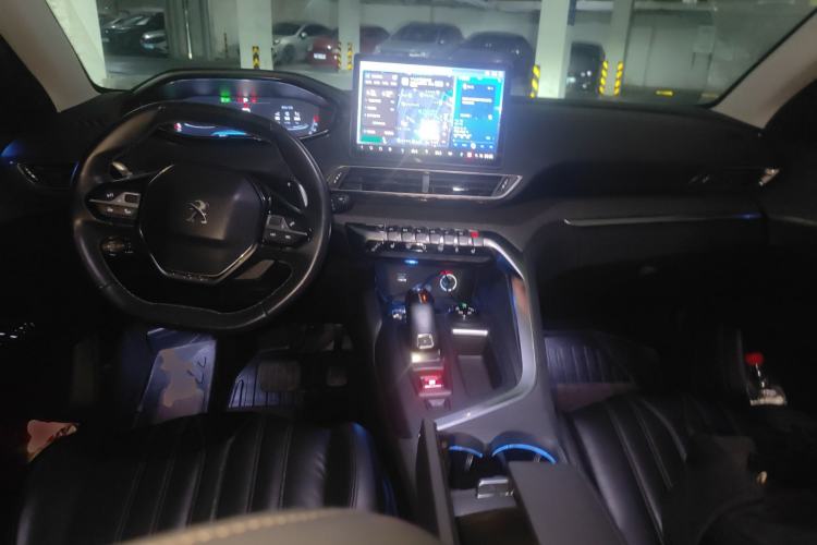 Used Peugeot 5008 2017 380THP 7-Seater Luxury Edition
