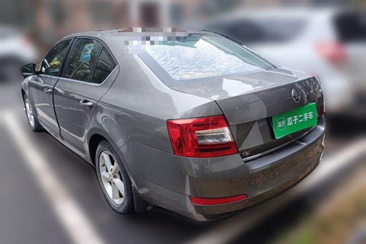 Used Skoda Octavia 2015 1.6L Manual Yijun Edition

