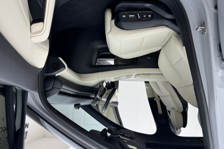 Used Nio ES6 2024 75 kWh
