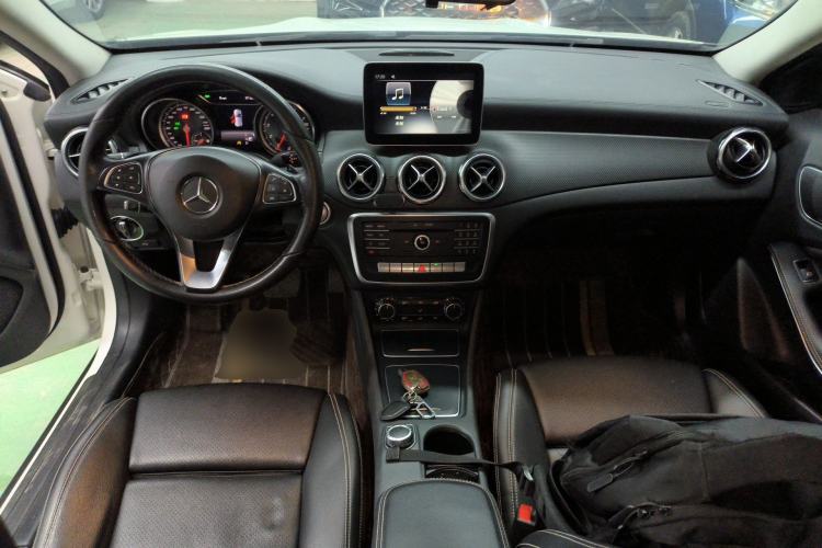 Used Mercedes-Benz GLA 2017 GLA 200 Fashion Model
