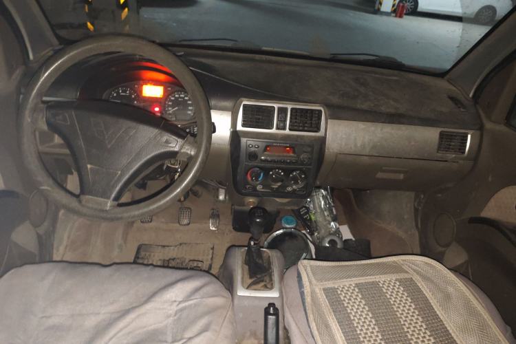 Used Wuling Rongguang 2011 1.2L Standard Version
