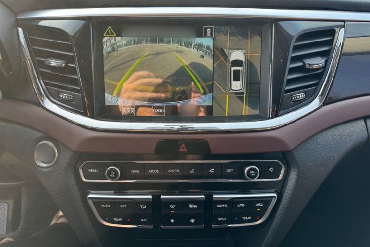 Used GAC Trumpchi GS8 2017 320T Two-Wheel Drive Luxury Smart Connectivity Version (7 Seats)