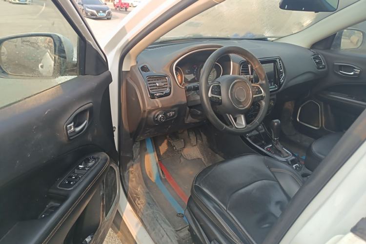 Used Jeep Compass 2019 220T Automatic Family Edition
