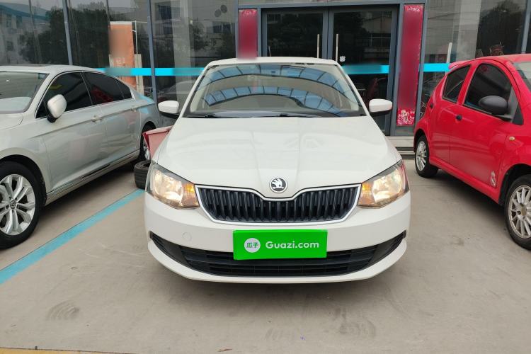 Used Skoda Fabia 2015 1.4L Automatic Front-Drive Model
