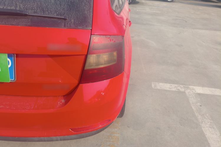 Used Skoda Rapid Spaceback 2016 1.4L Manual Front-Wheel Drive Version
