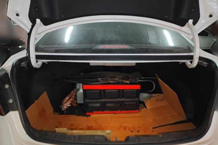 Used Hyundai Mistra 2014 1.8L Automatic Smart GLS Trunk