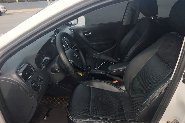 Used Volkswagen Polo 2016 1.6L Manual Comfort Model