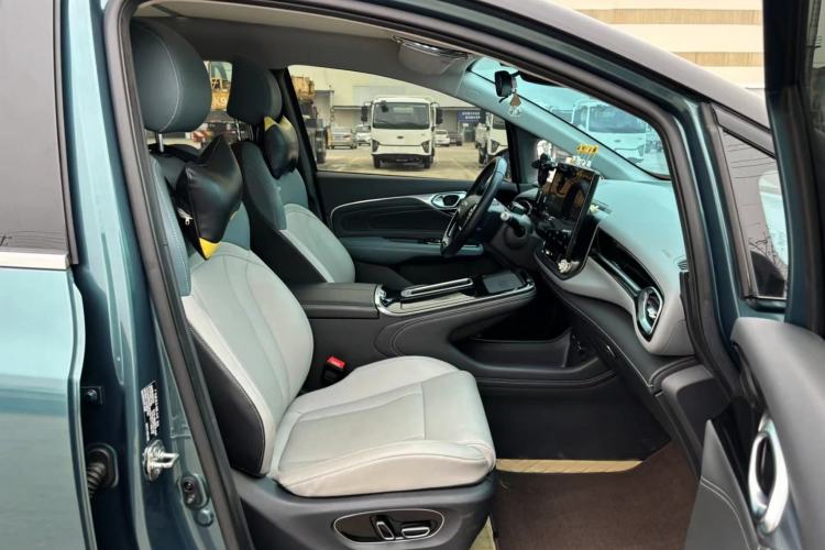 Used AION V 2023 Plus 70 Smart Enjoyment Seven-Seater Edition Ternary Lithium
