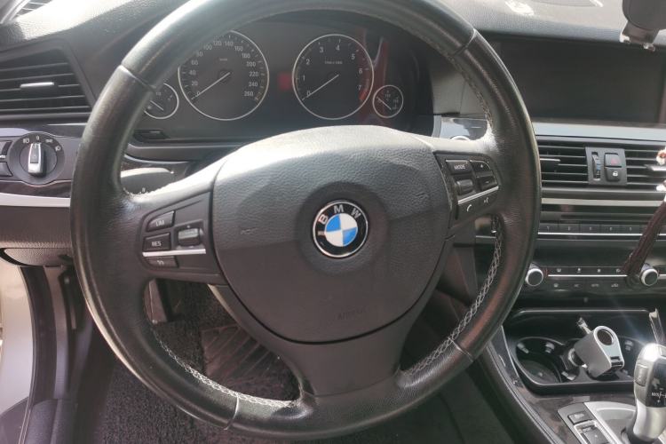 Used BMW 5 Series 2013 525Li Luxury Model Steering Wheel