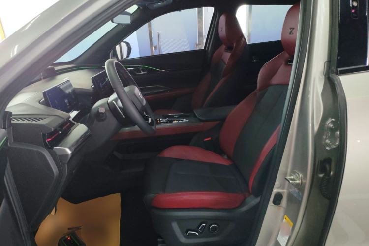 Used CHANGAN OSHAN Z6 2023 Blue Whale 2.0T Automatic Zhiyuan Model Left Front Seat