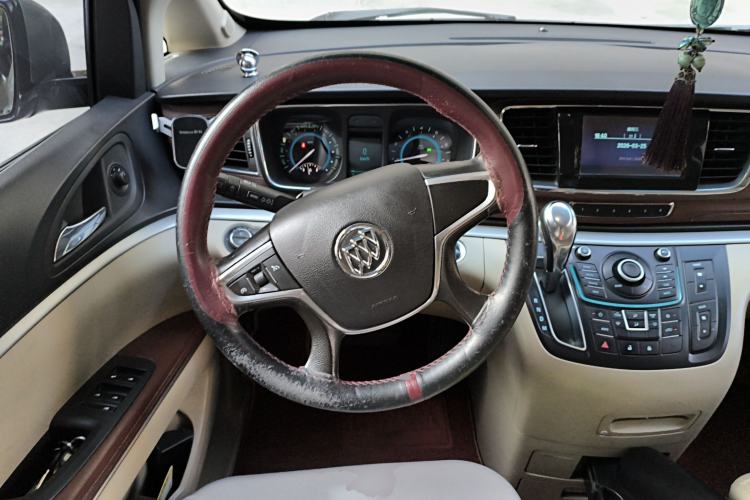 Used Buick GL8 2015 2.4L Luxury Business Premium Edition