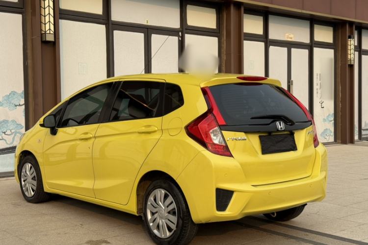 Used Honda Fit 2014 1.5L LX CVT Comfort Model Exterior 3