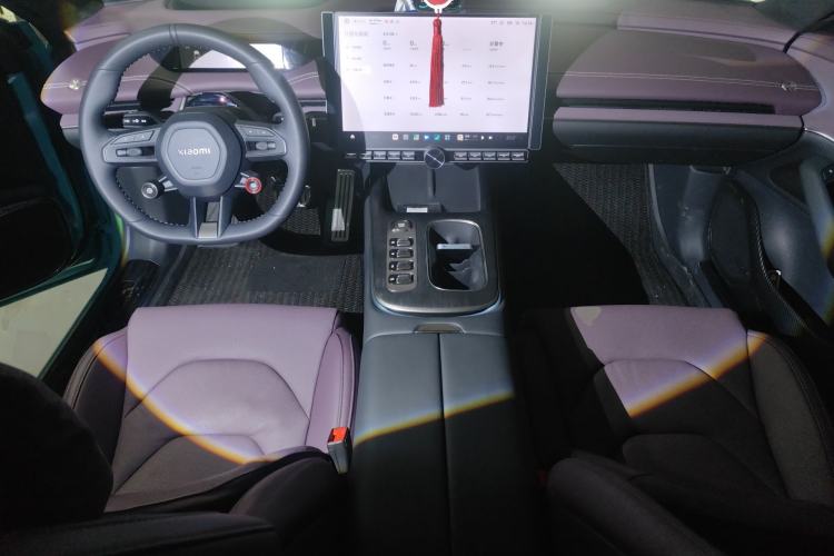 Used Xiaomi Auto SU7 2024 Four-Wheel Drive Ultra-Long Range Advanced Intelligent Driving Max Edition Center Console
