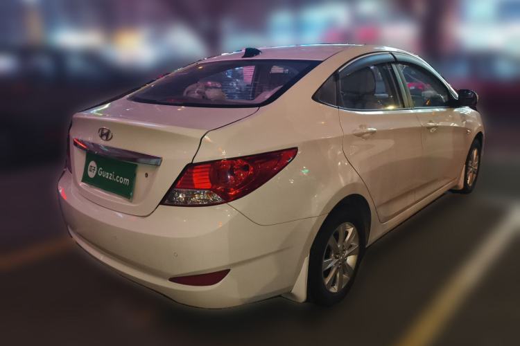 Used Hyundai Verna (older generation) 2010 Sedan 1.4L Manual Comfort GS Rear Right 45 Deg