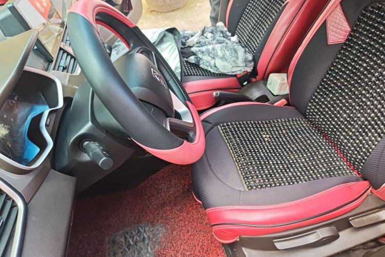 Used Baojun 310W 2017 1.5L Manual Comfort Version China VI Emission Standard Left Front Seat