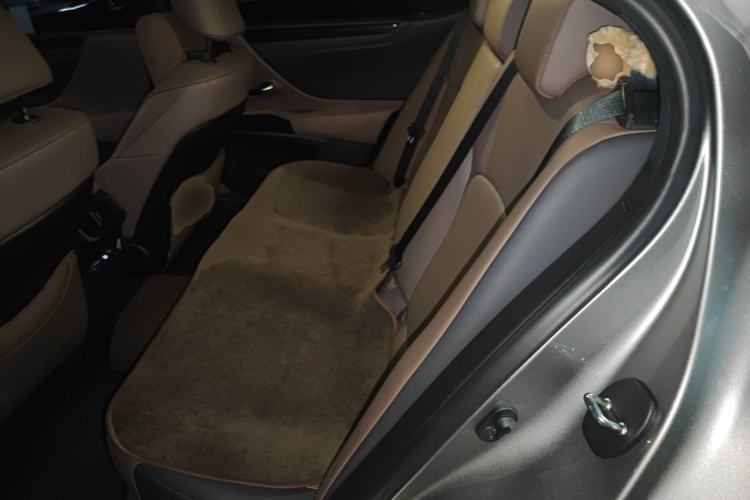 Used Lexus ES 2023 200 Excellence Edition
