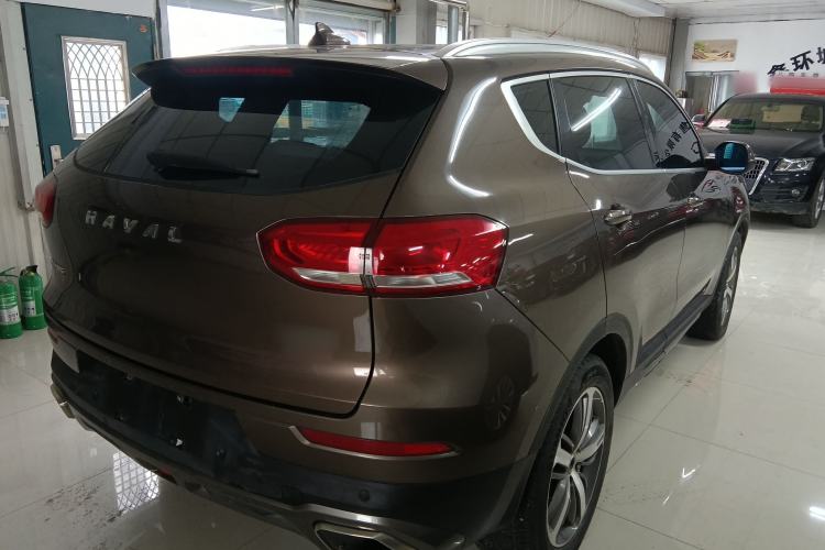 Used Haval H6 2017 Red Label 2.0T Automatic Two-Wheel Drive ZhiShang Model Rear Right 45 Deg