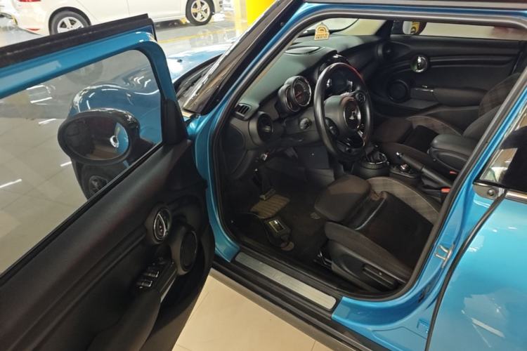 Used MINI 2015 1.5T COOPER Fun Five-Door Edition
