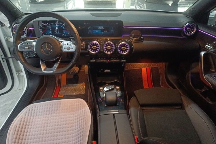 Used Mercedes-Benz A-Class 2021 A 200 L Sport Sedan Fashion Model
