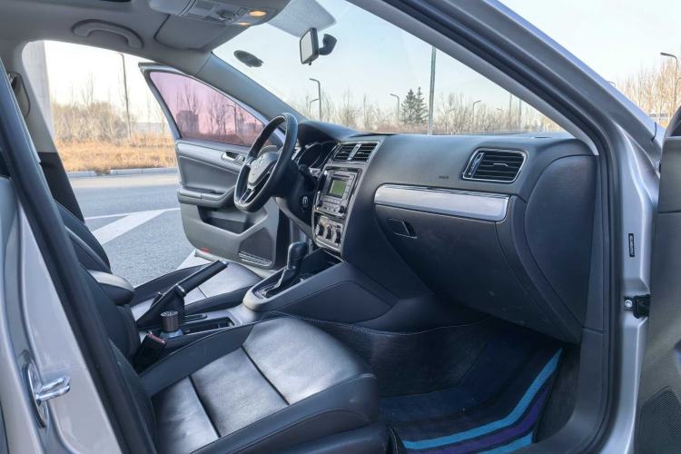 Used Volkswagen Sagitar 2015 230TSI Automatic Comfort Version