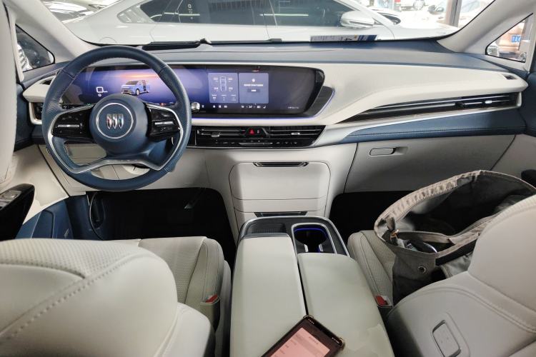 Used Buick Century 2023 2.0T Seven-Seater Yinshi Edition Center Console