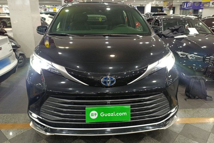 Used Toyota SIENNA 2023 2.5L Hybrid Deluxe Edition
