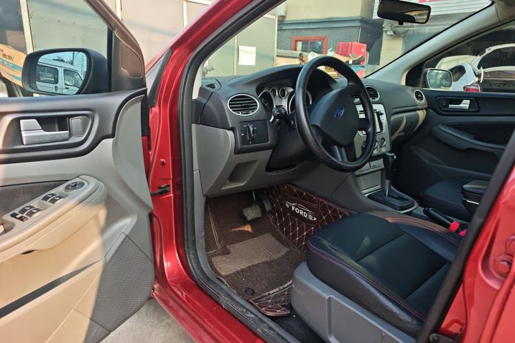 Used Ford Focus 2013 Hatchback Classic 1.8L Automatic Base Model