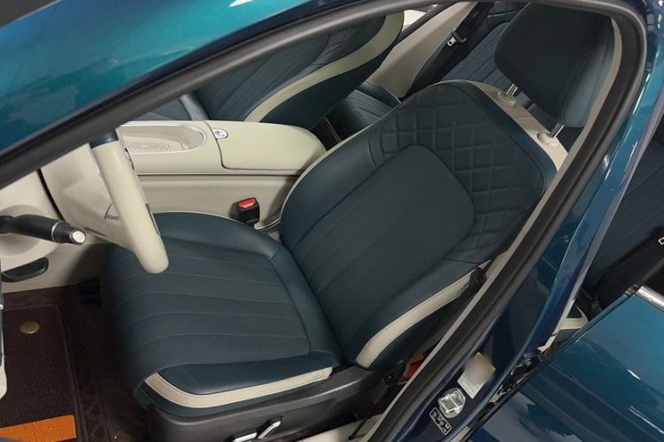 Used ORA Good Cat 2023 401 km Standard Range Premium Version Lithium Iron Phosphate