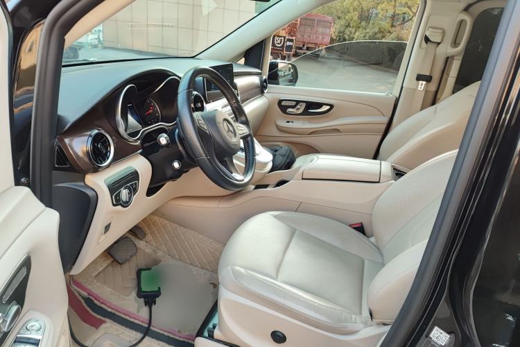 Used Mercedes-Benz V-Class 2021 V 260 Avantgarde Edition
