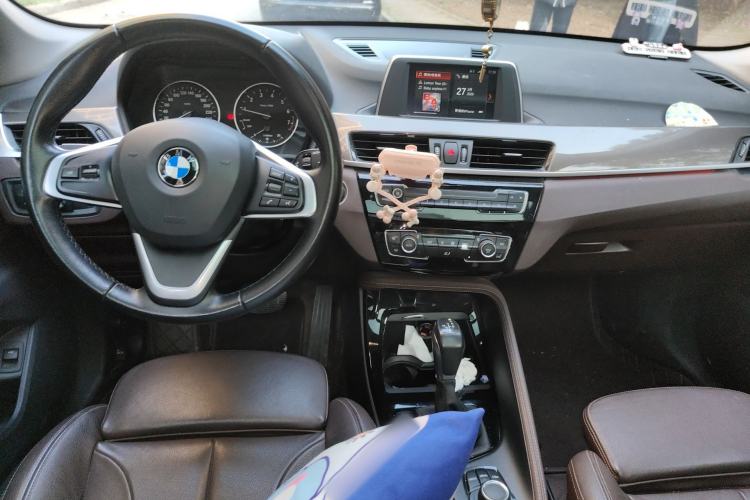 Used BMW X1 2018 sDrive18Li Luxury Model Center Console