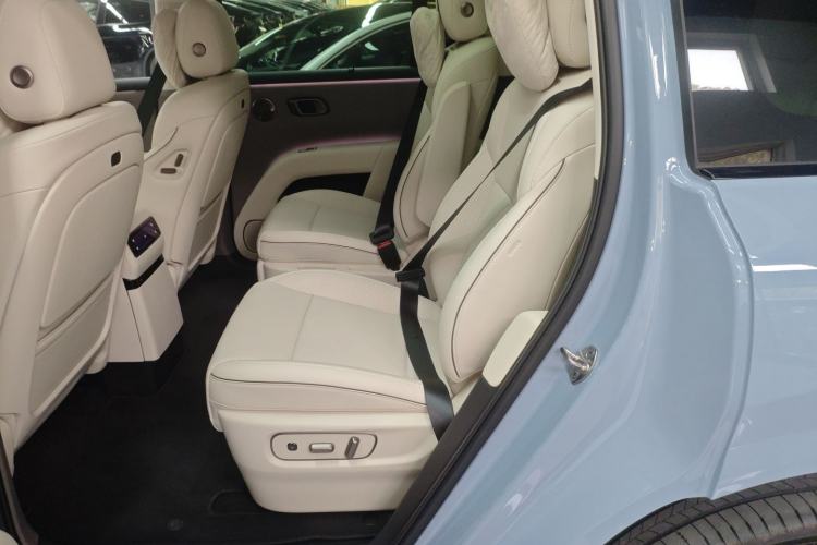 Used Li Auto i8 2025 Model Standard Version
