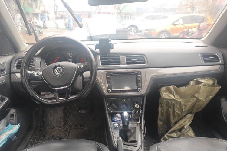 Used Volkswagen Lavida 2017 1.6L Automatic Comfort Edition
