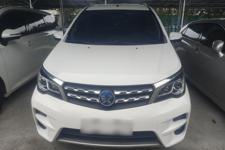 Used Venucia M50V 2017 1.6L XL CVT Luxury Edition