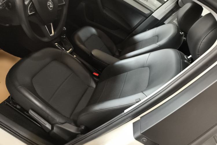 Used Skoda Rapid Spaceback 2014 1.6L Automatic Enjoyment Edition