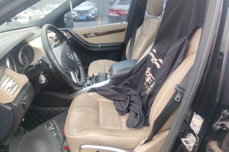 Used Mercedes-Benz R-Class 2011 R 300 L Luxury Model Left Front Seat