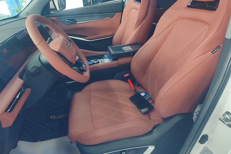 Used Changan CS75 PLUS 2023 3rd Generation 1.5T Automatic Prestige Model
