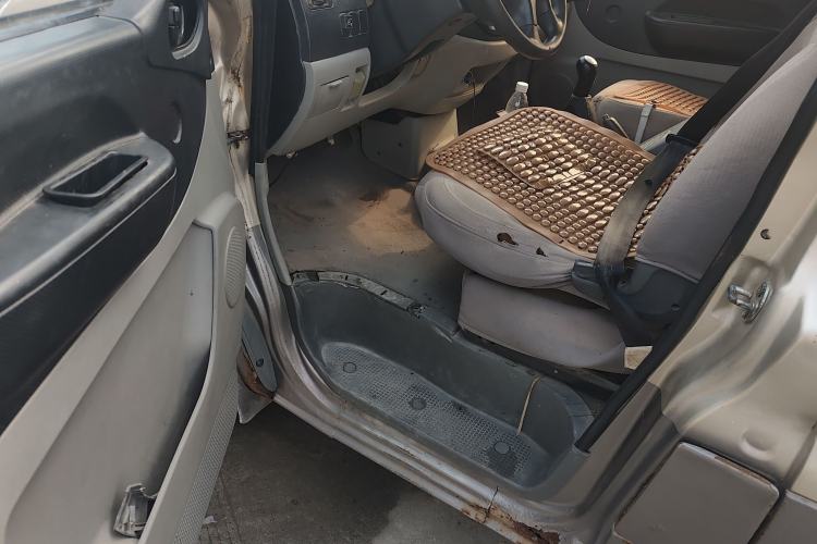 Used FORTHING Lingzhi 2016 M3L 1.6L 7-Seater Comfort Model Driver Seat