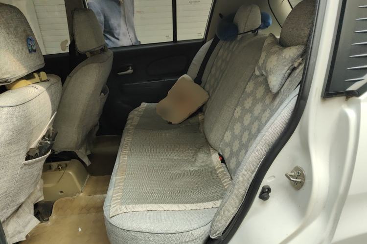 Used Venucia R50 2013 1.6L Manual Fashion Edition