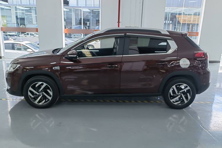 Used Citroen C3-XR 2015 1.6L Manual Pioneer Model Exterior 5