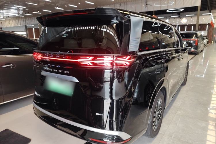 Used Denza D9 2024 DM-i 970 Luxury Model
