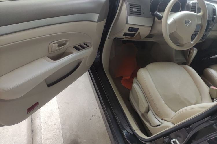 Used Nissan Sylphy 2012 Classic 1.6XE Automatic Comfort Edition Driver Seat